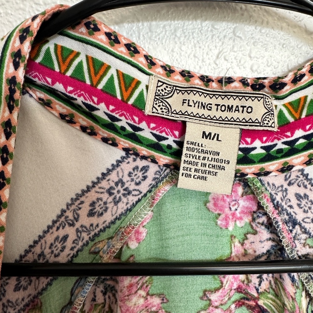 Flying Tomato Floral Green and White Kimono Boho Size Medium Large - Picture 2 of 5